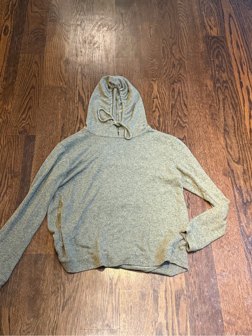 Harlowe & Graham Lightweight Hooded Pullover in Olive